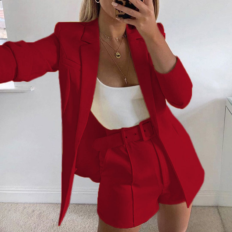 Damen Zweiteiliges maßgeschneidertes Blazer‑Set mit hochtaillierten Shorts und Gürtel Drune