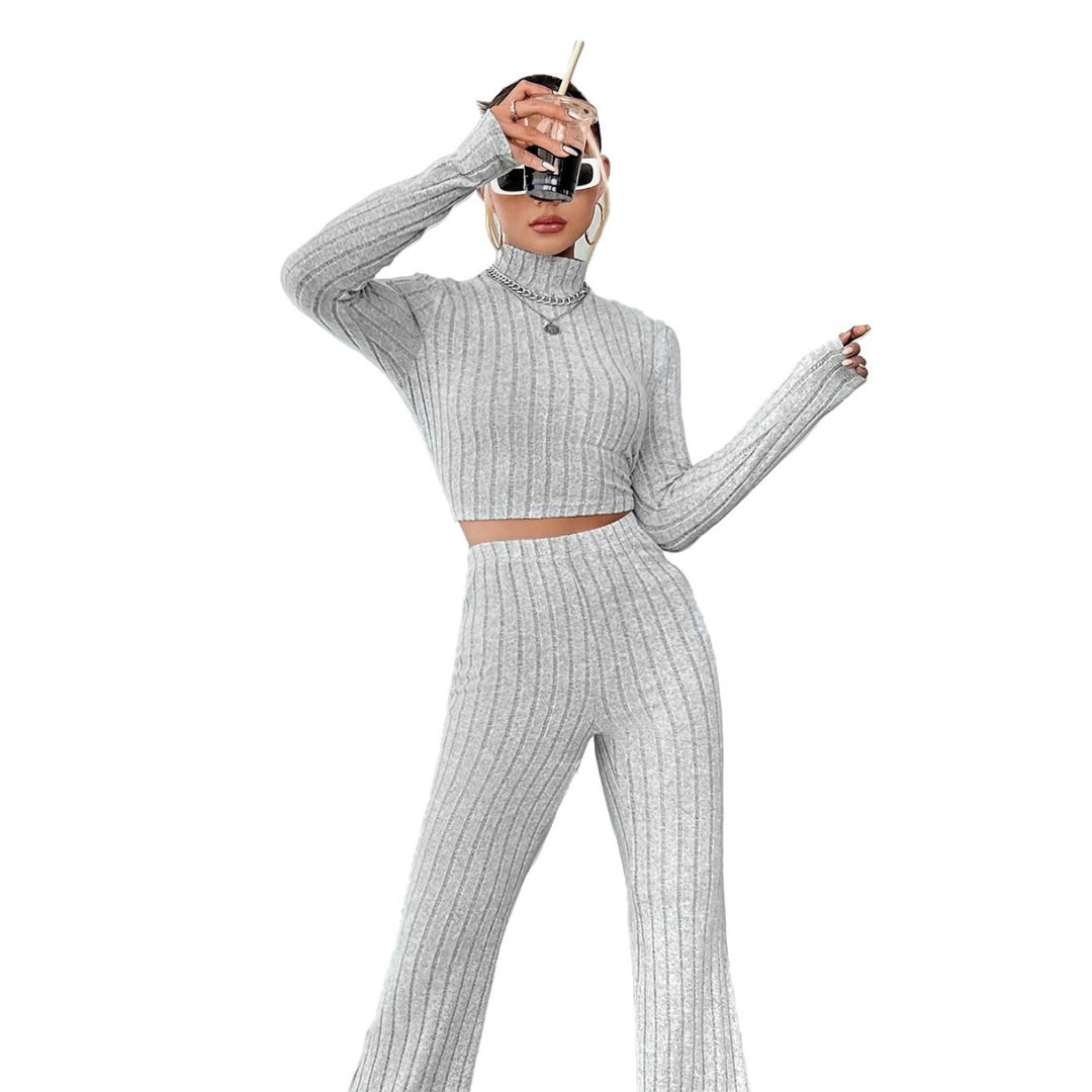 Damen geripptes Strick-Lounge-Set mit Rollkragen-Cropped und weiter Schlaghose Drune