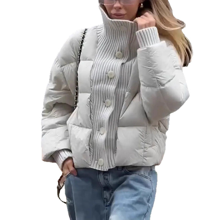 Damen gesteppte Jacke mit voluminösem Kragen und praktischen Knopfdetails Drune