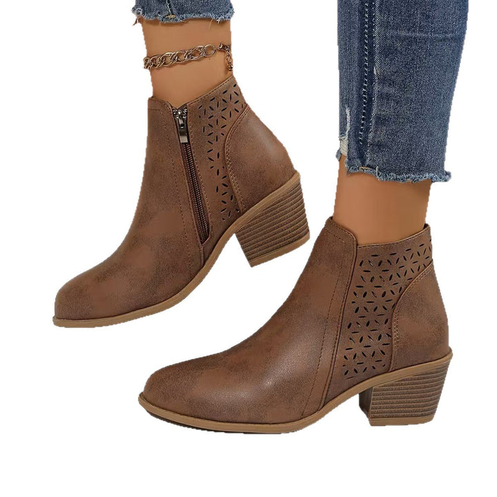 Damen Stiefeletten mit laserperforiertem Blattmuster, Wildlederoptik und mittlerem Blockabsatz Drune