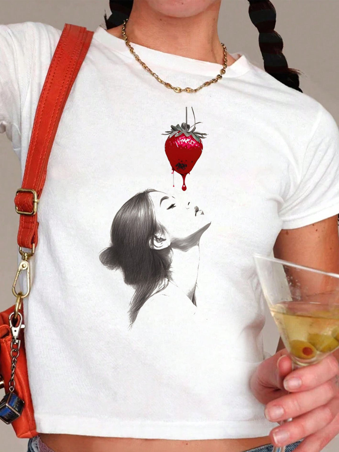 Damen T-Shirt mit künstlerischem Statement-Print und figurbetontem Schnitt Drune