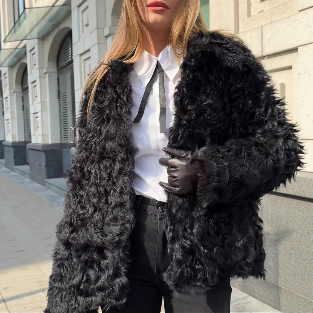 Damen Boxy-Kurzmantel aus gewelltem Faux-Fur mit strukturierter Wellenoptik und offener Front Drune