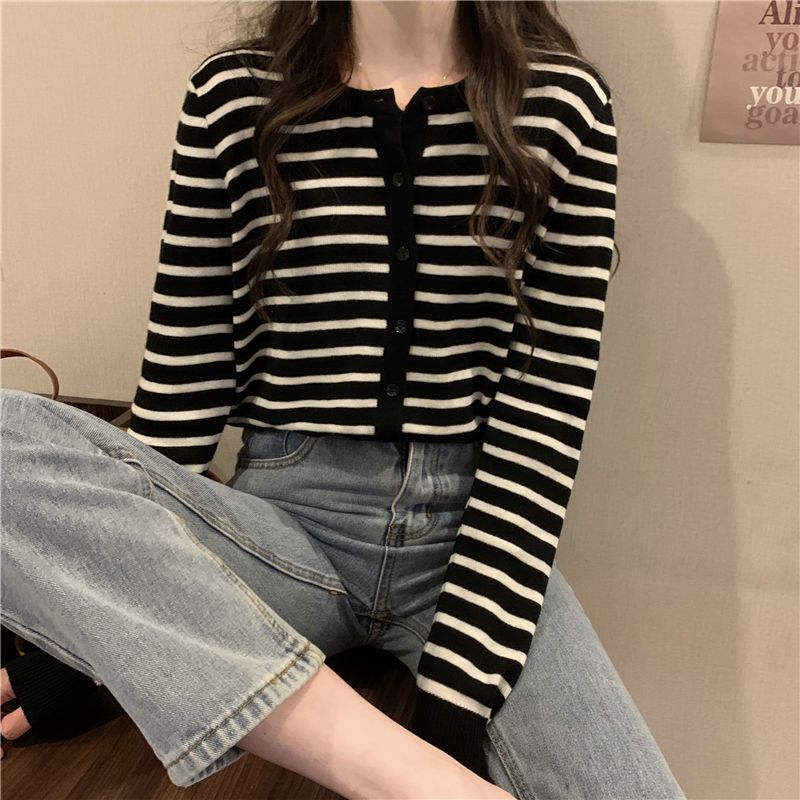 Damen Langärmliger Strickpullover mit Knopfverschluss Drune