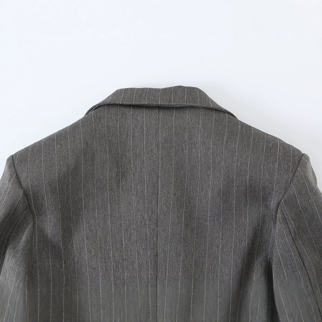 Damen Kurzgeschnittener Nadelstreifen-Blazer mit seitlichen Cut-Outs und Schnürdetail Drune