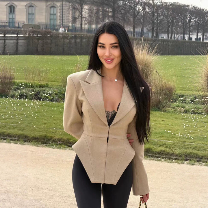 Damen Taillierter Blazer mit Peplum-Schnitt und asymmetrischer Saumführung Drune