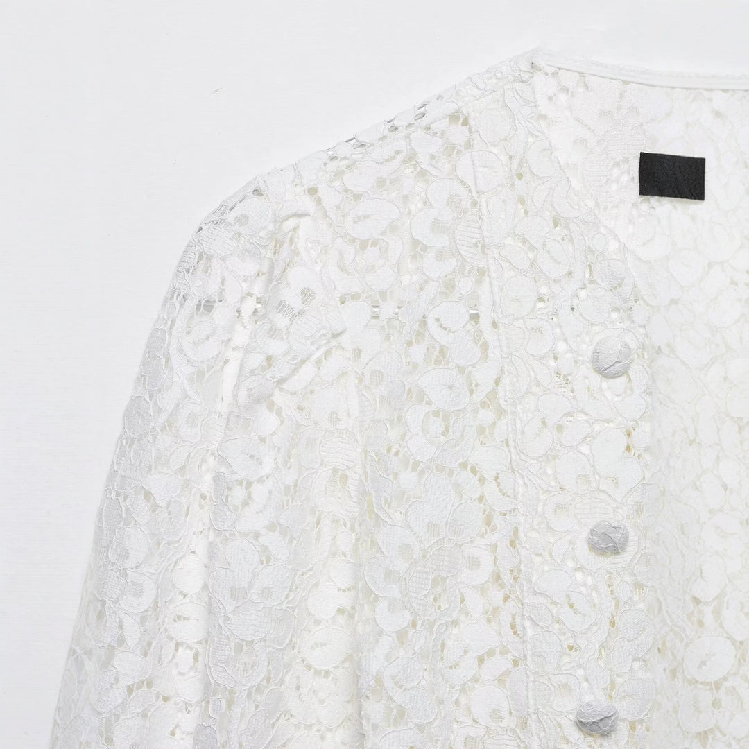 Damen Spitzenbluse im Jackenlook mit floralem Spitzenmuster und Zierknopfleiste Drune
