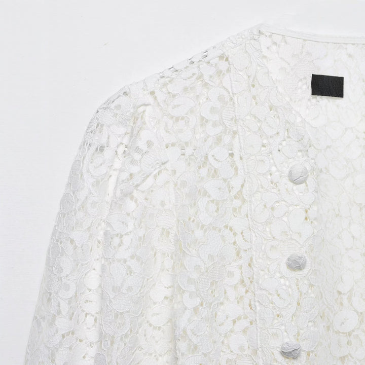 Damen Spitzenbluse im Jackenlook mit floralem Spitzenmuster und Zierknopfleiste Drune