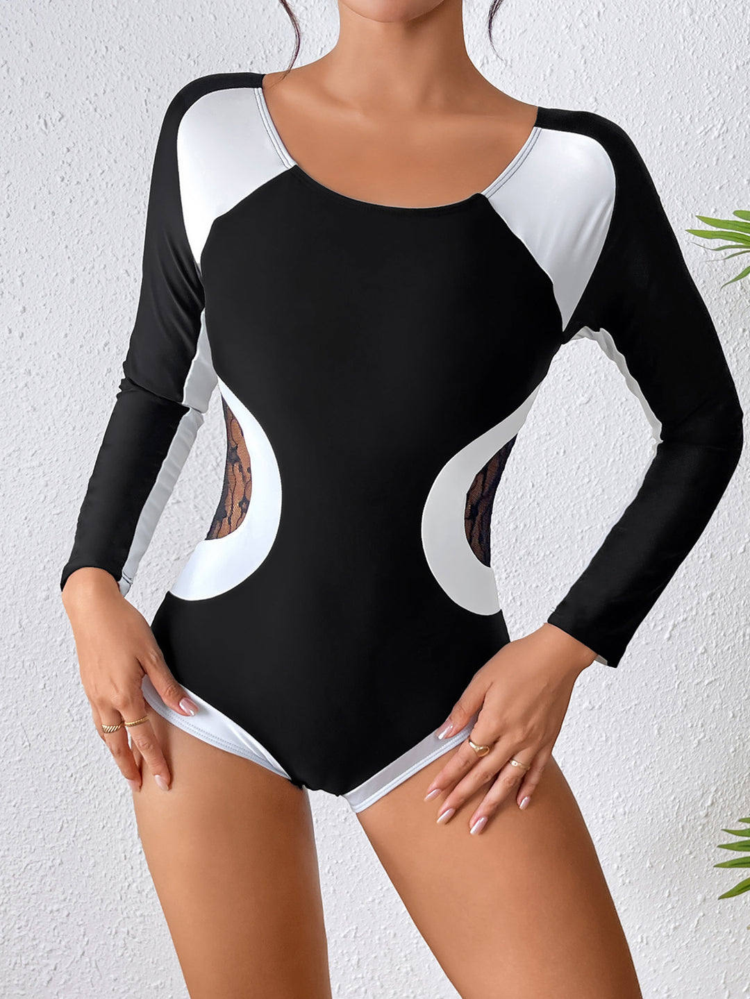 Damen Sportlicher Langarm Badeanzug mit transparenten Einsätzen Drune