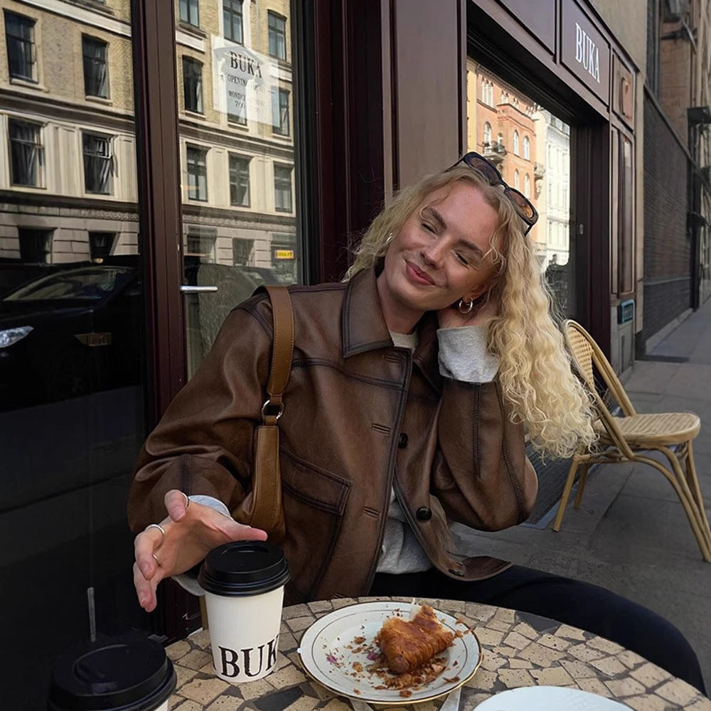Damen Kurzjacke aus veganem Leder im Cropped-Boxy-Schnitt mit Hemdkragen Drune