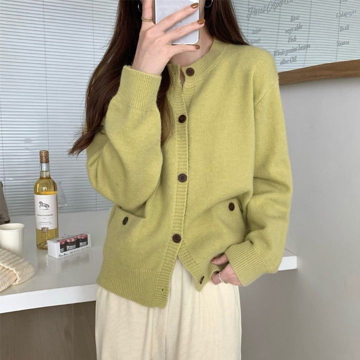 Damen gemütliche Strickjacke mit charakteristischen Knopfdetails Drune