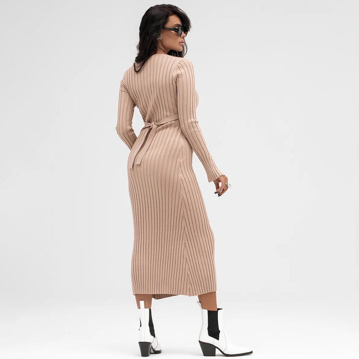 Damen Strickkleid mit tiefem V-Ausschnitt und Rippenstruktur Drune