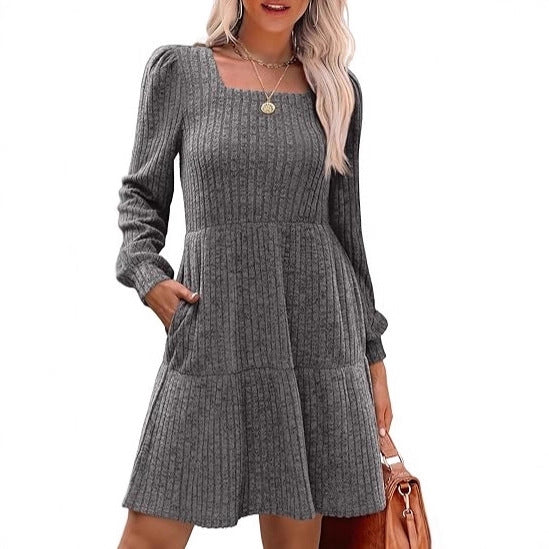 Damen Gestricktes A‑Linien‑Minikleid mit quadratischem Ausschnitt, Stufenrock und Eingrifftaschen Drune