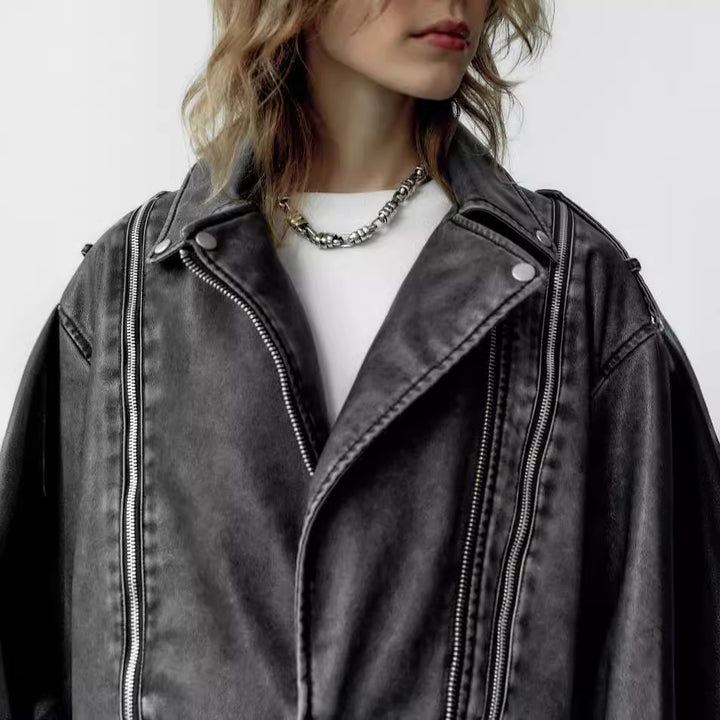 Damen Kurz geschnittene Bikerjacke aus Kunstleder mit asymmetrischer Reißverschlussfront und Oversized‑Boxy‑Silhouette Drune