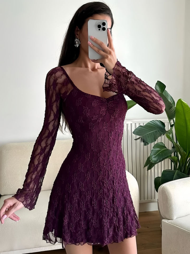 Damen Spitzenkleid mit langen Ärmeln und transparentem Detail Drune