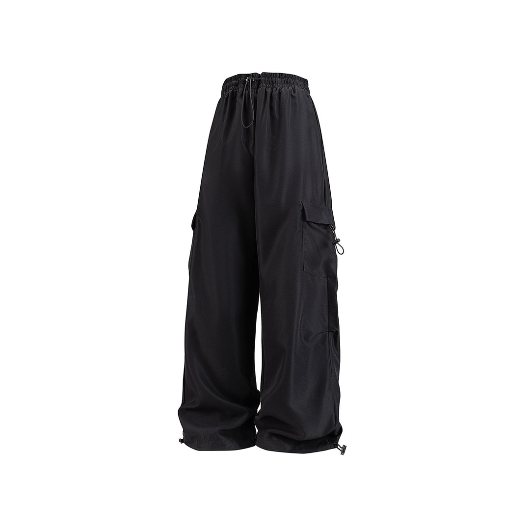 Herren Weite technische Cargo‑Hose mit Tunnelzugbund, Mehrfachtaschen und Kordelzugabschluss Drune