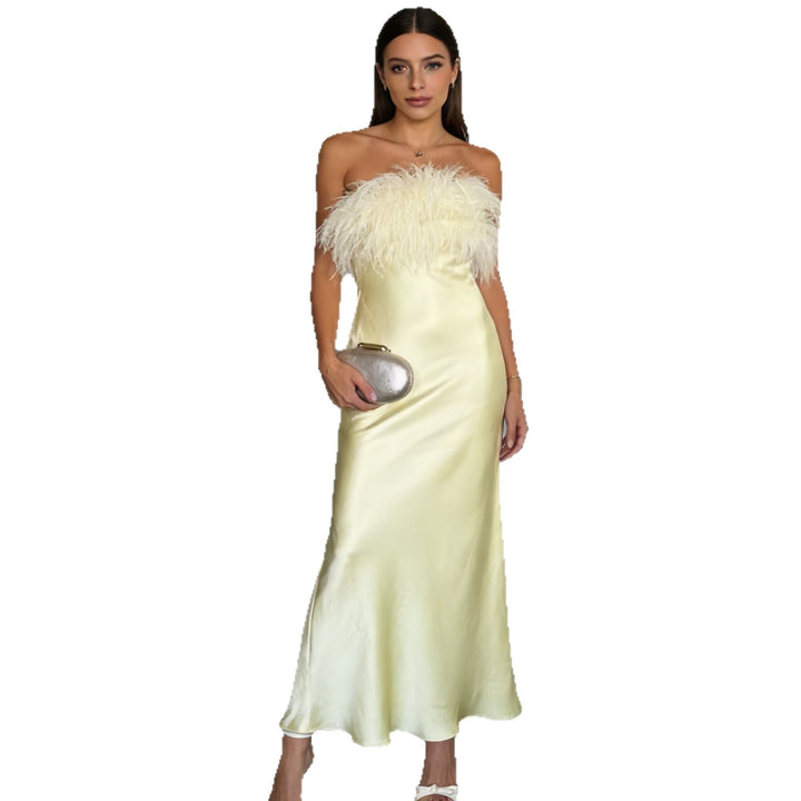 Damen Elegantes und luxuriöses Abendkleid mit dekorativem Federbesatz Drune