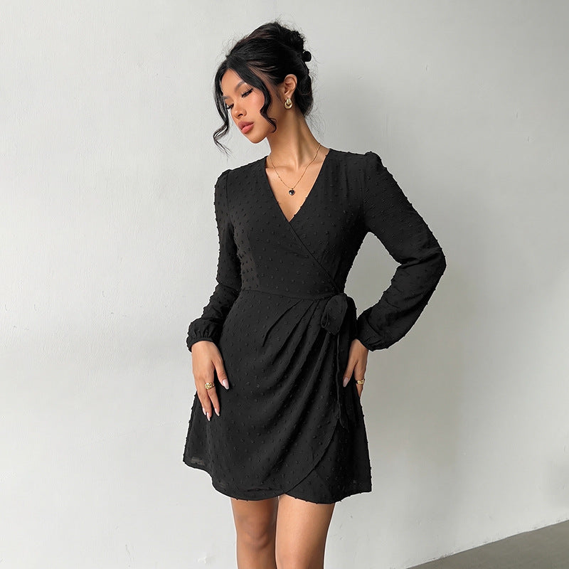 Damen Wickel-Minikleid mit V-Ausschnitt, Punkteffekt, geraffter Taillenpartie und langen Ärmeln Drune