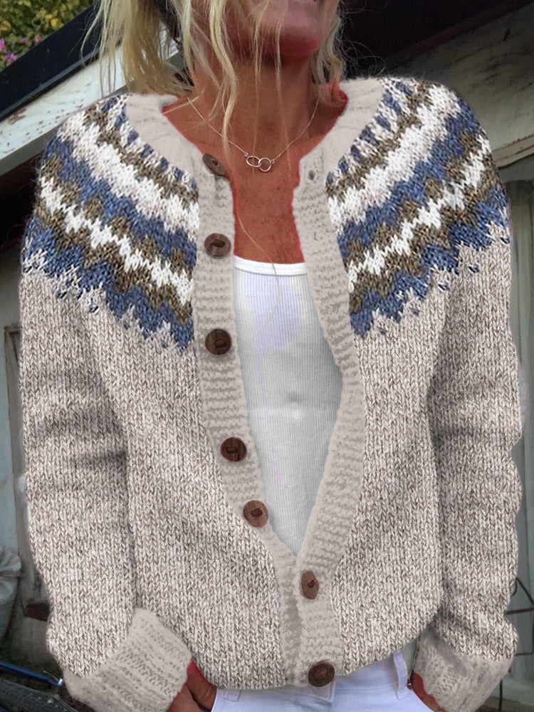 Damen nan gemusterte Strickjacke mit Rundpasse, Holzknöpfen und Eingrifftaschen Drune