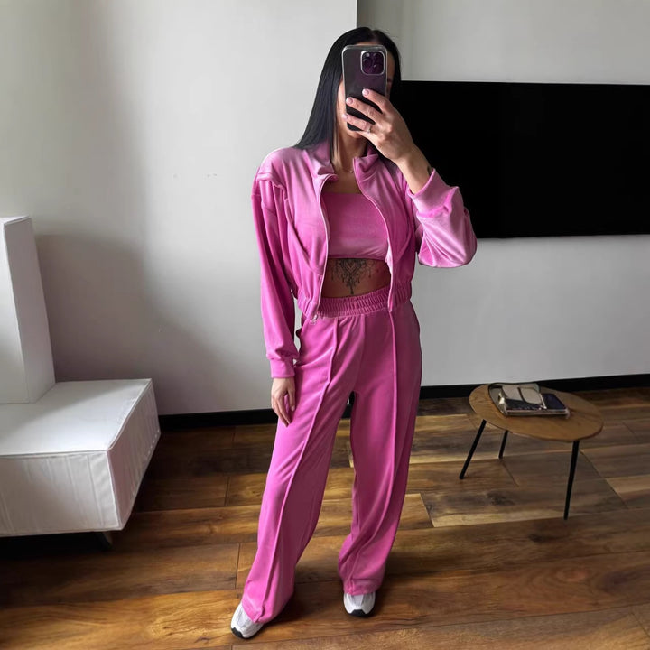 Damen Loungewear-Set aus luxuriösem Velours mit cropped Jacke und weiter Hose Drune