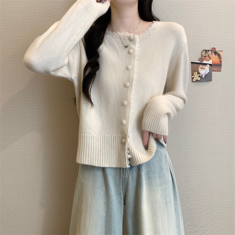 Damen Strickjacke mit feinen Knopfdetails und süßer Spitzenkante Drune