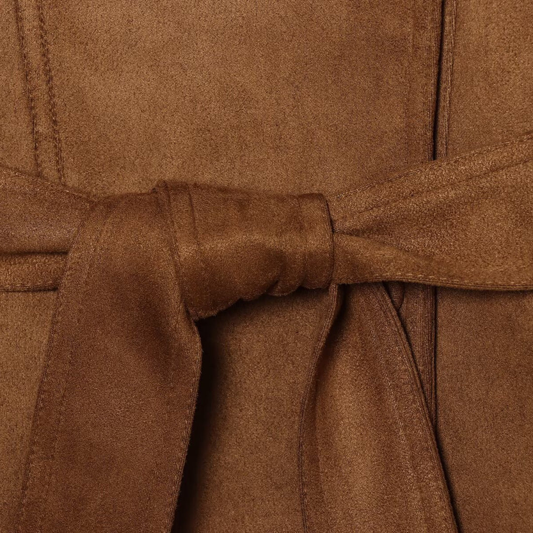 Damen Taillierte Kurzjacke aus weichem Veloursimitat mit asymmetrischer Knopfleiste und Bindegürtel Drune