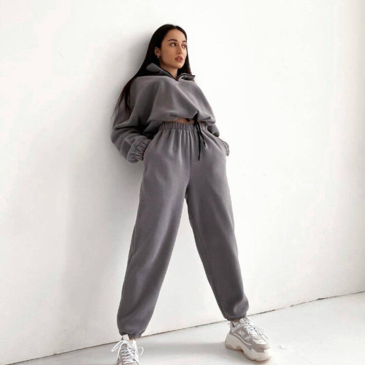 Damen Relax-Fleece-Set mit Stehkragen-Halbzip und geraffter High-Waist-Hose Drune