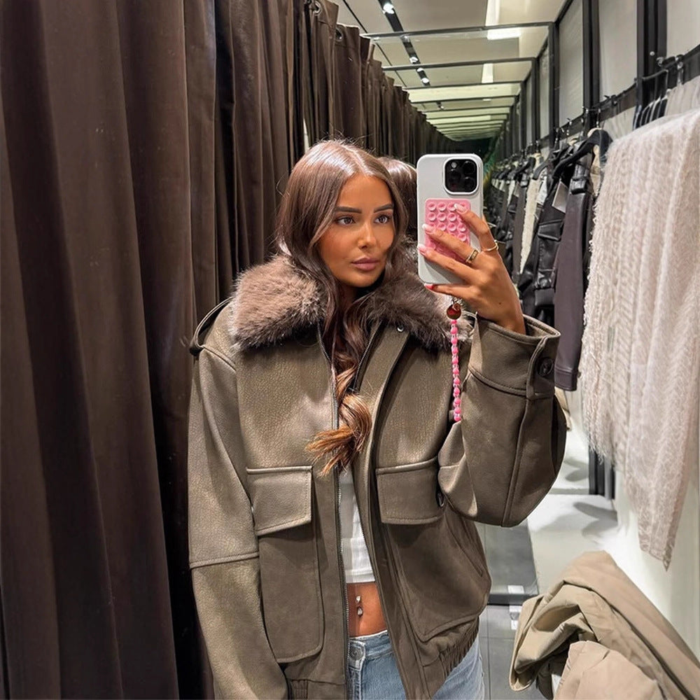 Damen Pilotjacke aus Veloursimitat mit abnehmbarem Webpelzkragen und aufgesetzten Pattentaschen Drune