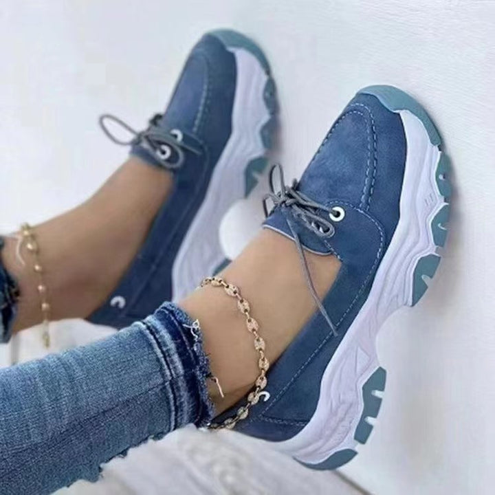 Damen Chunky-Plateau-Sneaker mit perforiertem Velours, gepolstertem Komfortfußbett und Metallic-Fersenaufbau Drune