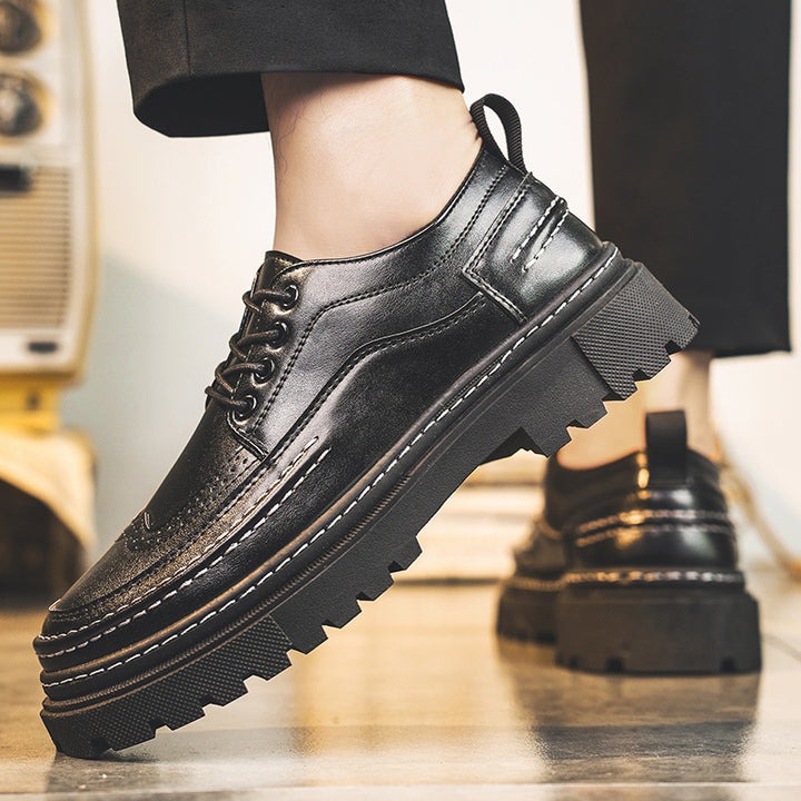 Herren Plateau-Derby mit Brogue-Details und profilierter Gummisohle Drune