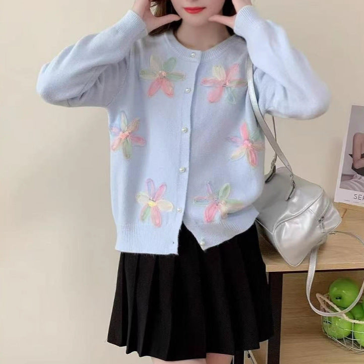 Damen Strickjacke mit floralen Stickereien und Knopfverschluss Drune