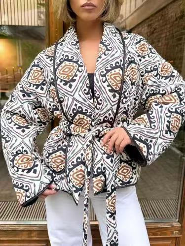 Damen Stepp-Kimono-Jacke mit Taillengürtel und Ethno-Muster