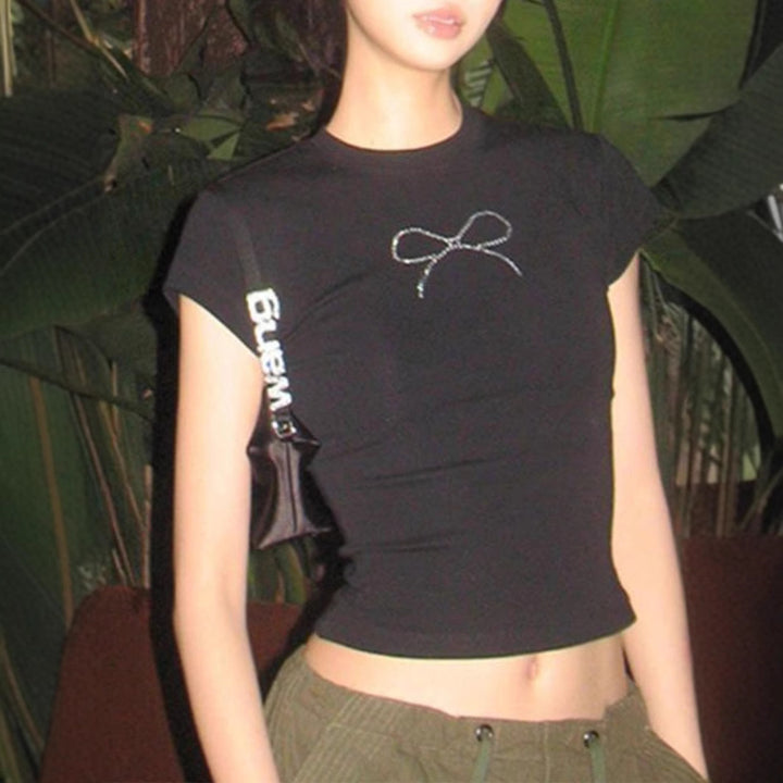 Damen Kurzarm T-Shirt mit elegantem Schleifenmuster und figurbetontem Design Drune