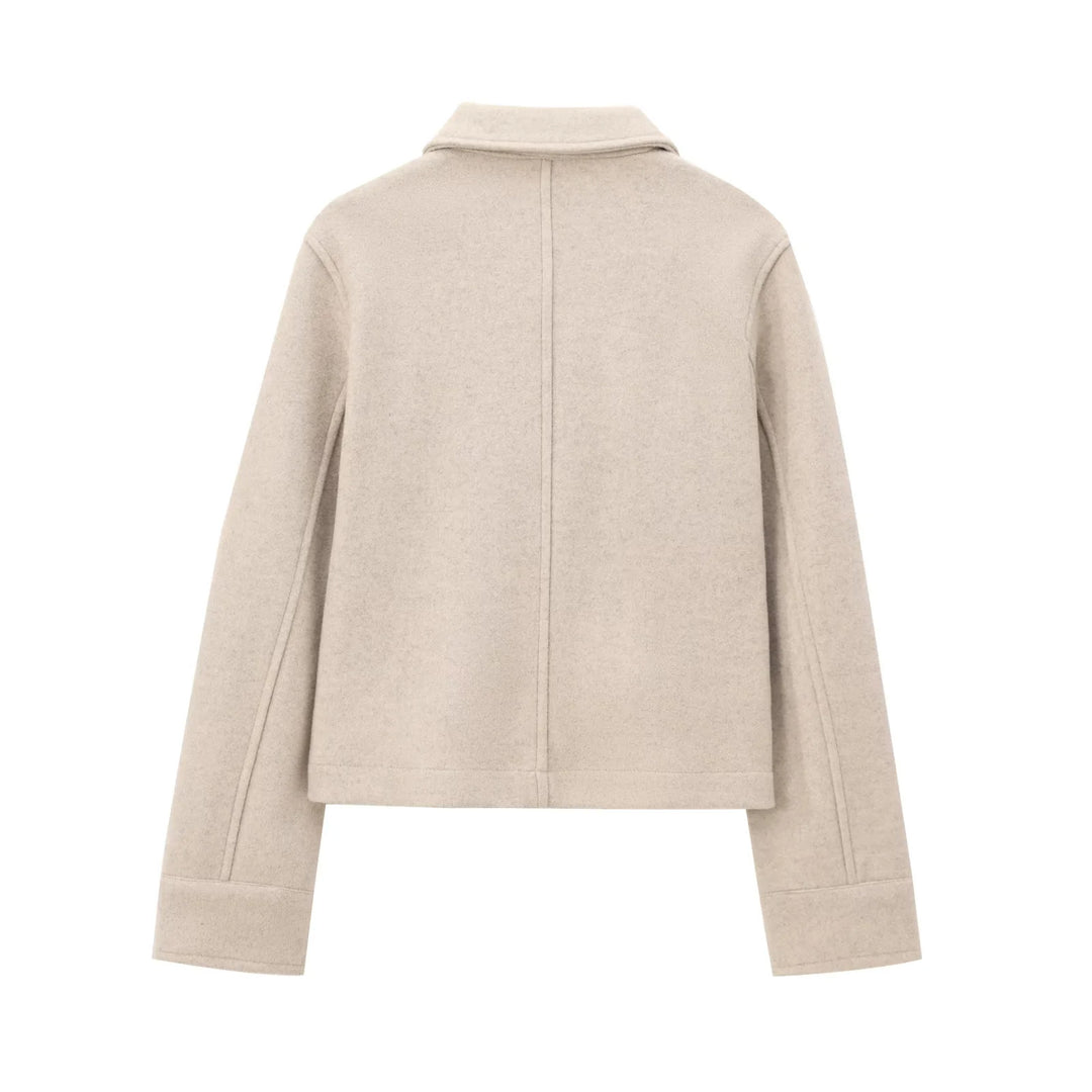 Damen nan kurze Wolljacke mit Hemdkragen, aufgesetzten Taschen und cleaner Boxy-Silhouette Drune