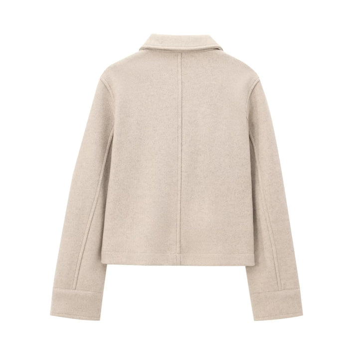Damen nan kurze Wolljacke mit Hemdkragen, aufgesetzten Taschen und cleaner Boxy-Silhouette Drune