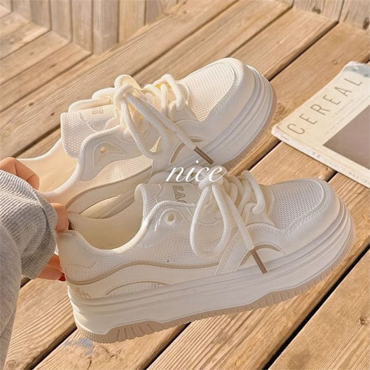 Damen Minimalistische Platform-Sneaker mit gepolstertem Komfortkragen und profilierter Wedgesohle Drune