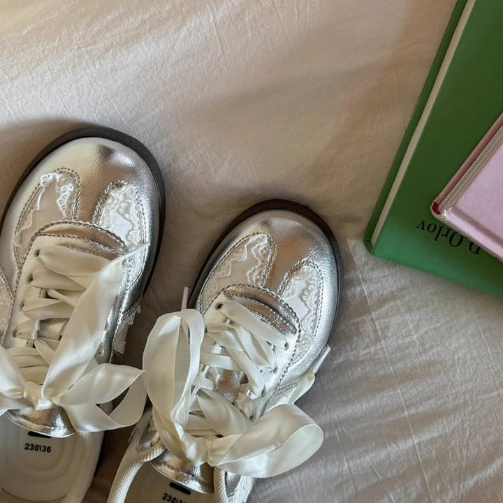 Damen modische Sneakers mit edlem Satinband Drune