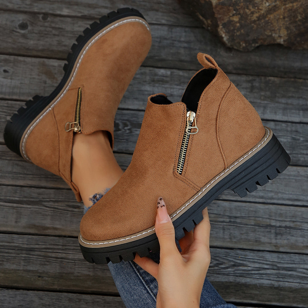 Damen Kurzschaft-Stiefelette aus Velourslederoptik mit profilierter Gummisohle und seitlichem Reißverschluss Drune