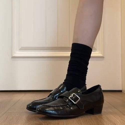 Damen Loafer mit poliertem Finish, dekorativer Metallschnalle und niedrigem Blockabsatz Drune