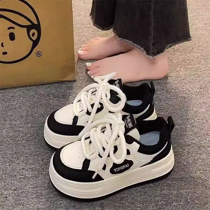 Damen Schnürsneaker mit modernen Design-Elementen und dämpfender Sohle Drune