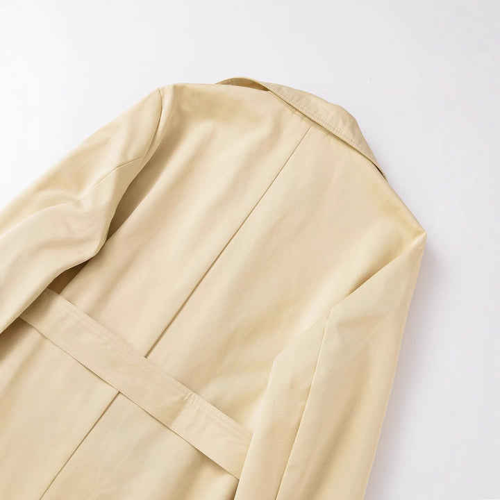 Damen Midi-Trenchcoat aus leichtem Funktionsstoff mit Bindegürtel und Sturmklappe Drune