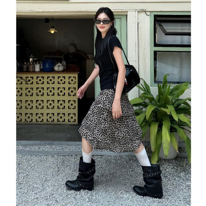 Damen Biker-inspirierte Slouch-Stiefelette mit Nietenriemen und Dornschließen-Detail Drune