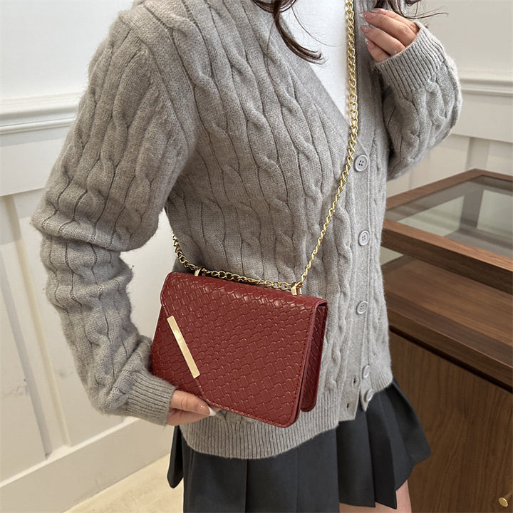 Damen elegante Umhängetasche mit geflochtenem Design und goldener Kette Drune