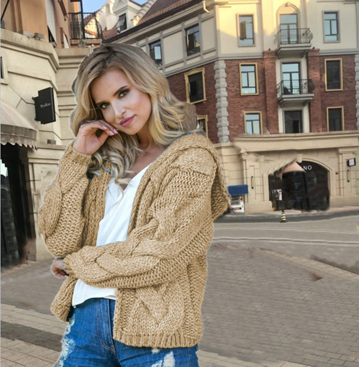 Damen Grobstrickjacke mit Kapuze und elegantem Zopfmuster Drune