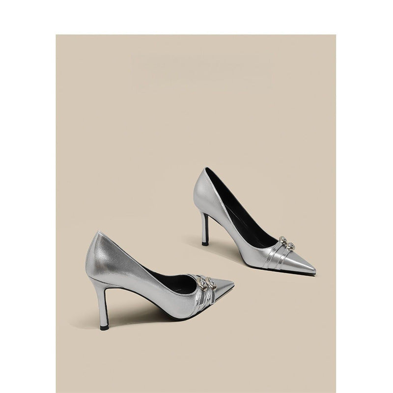 Damen Spitz zulaufende Lackpumps mit schmalem Stiletto und dekorativer Glanz‑Schnalle Drune