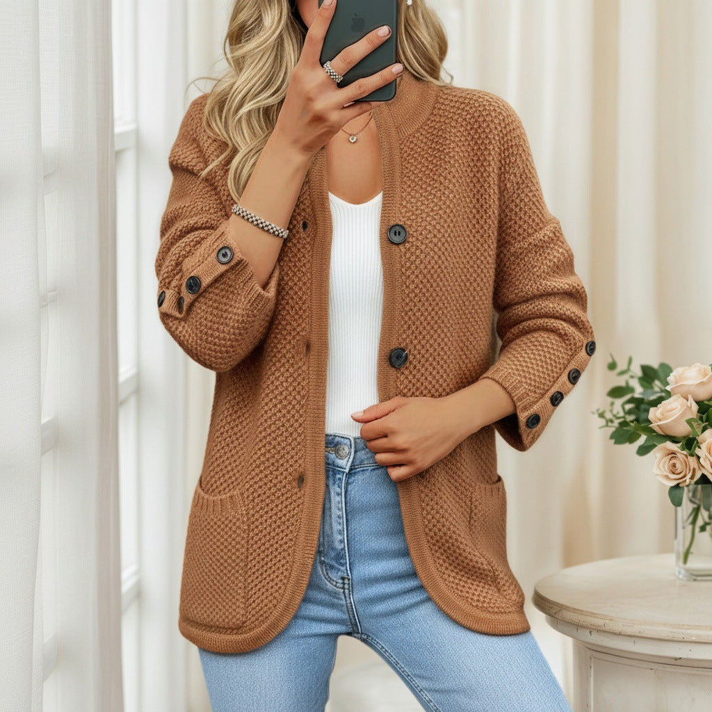 Damen nan strukturierte Oversize-Strickjacke mit dekorativer Ärmel-Knopfleiste und aufgesetzten Tasche Drune