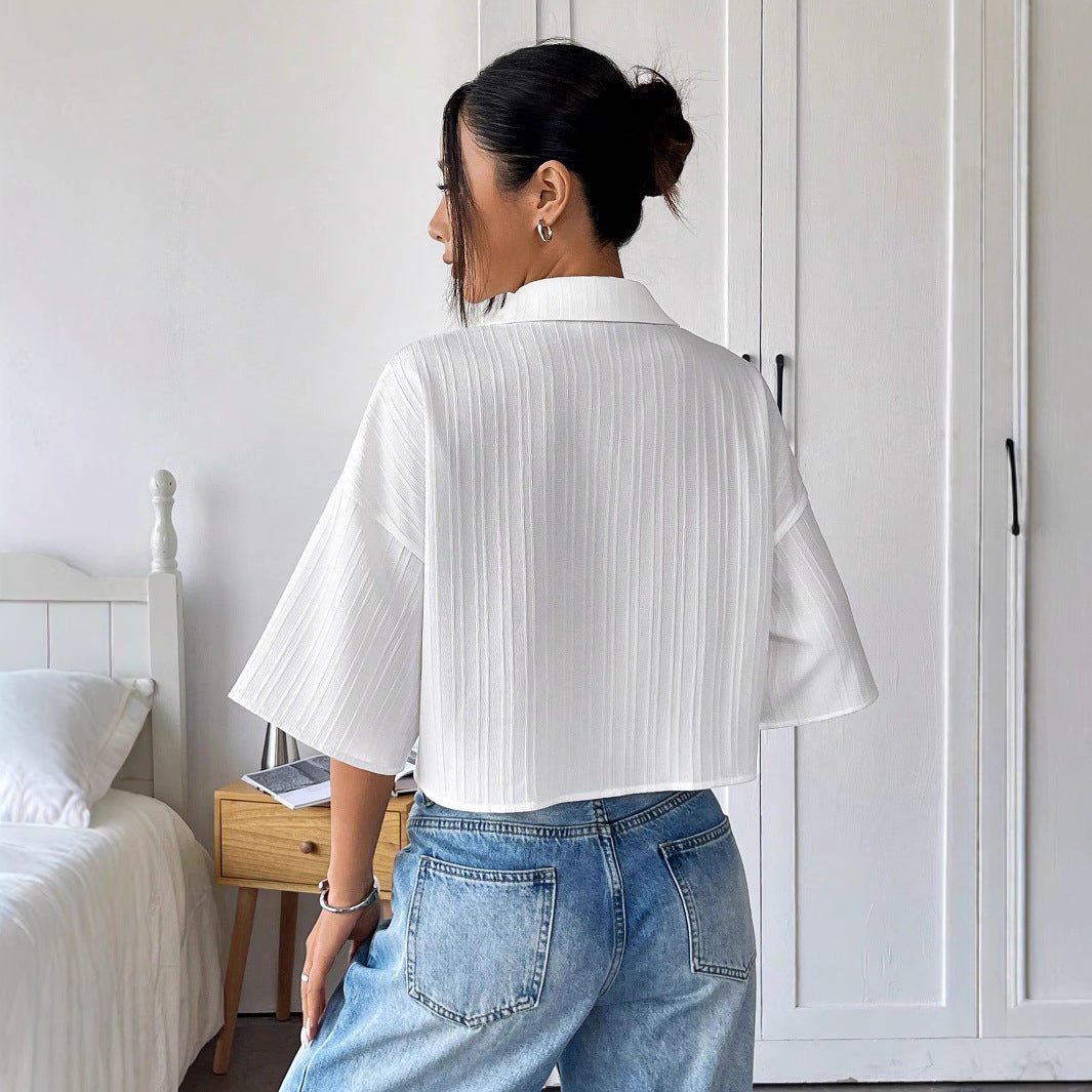 Damen nan weite Kurzbluse mit Hemdkragen und feiner Plissee-Struktur Drune