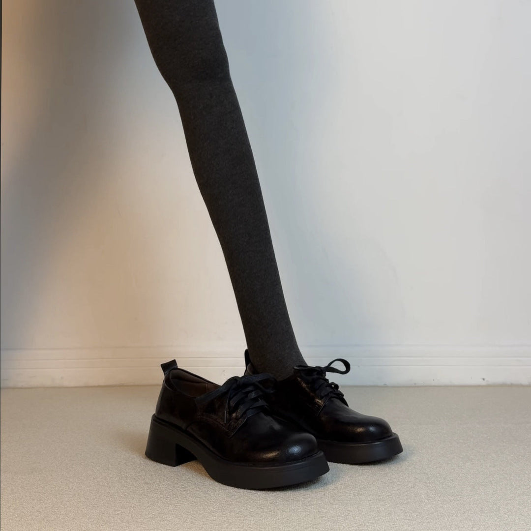 Damen Klassische Schnürschuhe mit robustem Plateau und eleganter Lederoberfläche Drune