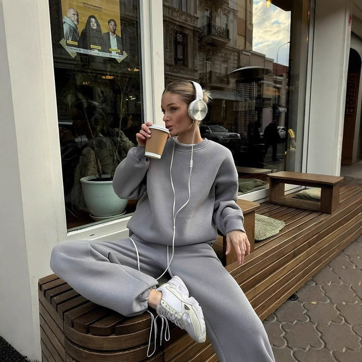 Damen Oversize-Sweatshirt und High-Waist Lounge-Jogginghose Set aus brushed Baumwollmix Drune