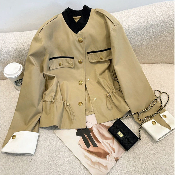 Damen Utility-Jacke mit Kordelzugtaillierung, Pattentaschen und goldenen Zierknöpfen Drune