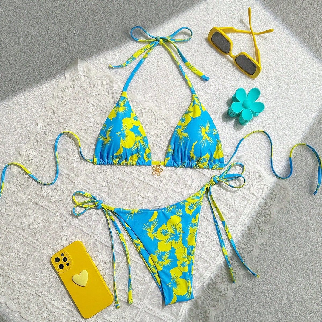 Damen Triangel-Bikini mit floralen Akzenten und raffinierten Bindebändern Drune